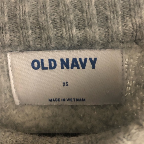 Old Navy grey and white Leopard print sweater. Size XS - Picture 2 of 2